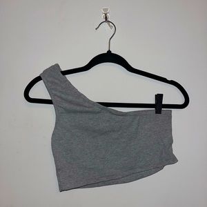 One shoulder gray cropped top